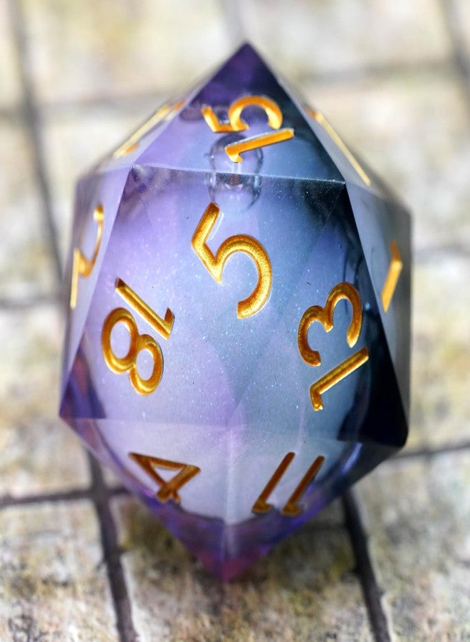 نرد ماي وين العملاق ذو النواة السائلة 50 مم، نرد حاد الحواف مصنوع يدويًا لألعاب Dungeons and Dragons مع علبة هدايا. نرد جامبو متعدد الأوجه D20 بحجم 50 مم لألعاب تقمص الأدوار (أسود بنفسجي سائل-1) للأعمار من 15 عامًا فما فوق - Image 1